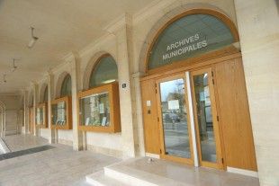 Y a-t-il une différence entre les Archives communales et départementales ?