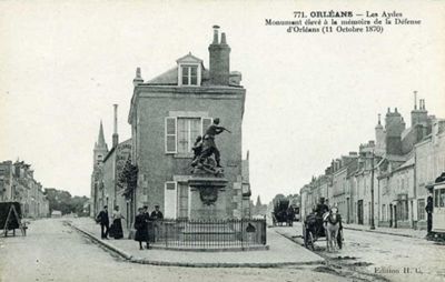 Les Aydes. Monument élevé à la mémoire de la Défense d'Orléans. Carte postale. (AMO, 2Fi1941)