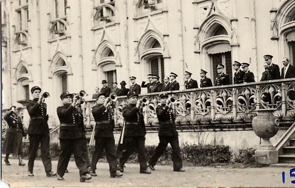 Visite de l'école régionale de police par le préfet régional.