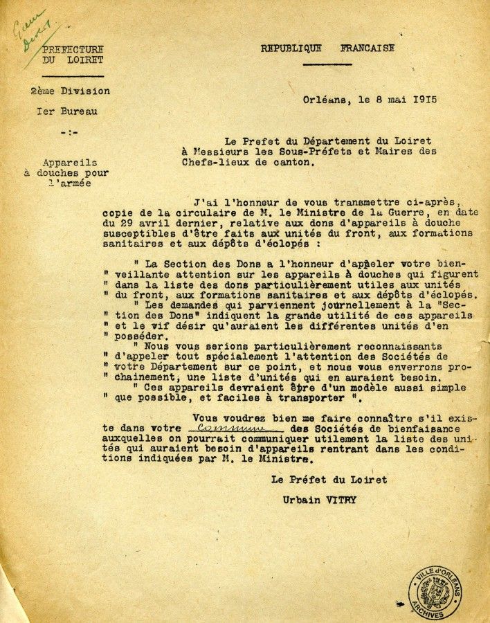 Lettre circulaire du Préfet du Loiret aux Maires relative aux dons d'appareils à douche pour les unités au front, 8 mai 1915 (4H45)