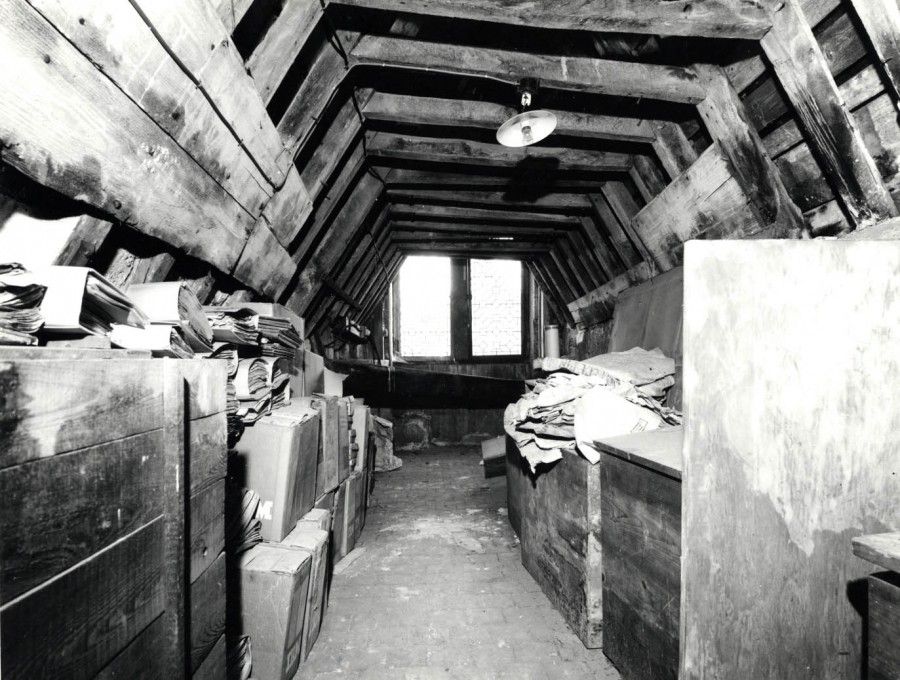 Grenier de l'Hôtel Groslot en 1978, cliché Archives départementales du Loiret (AMO, 3Fi2606)