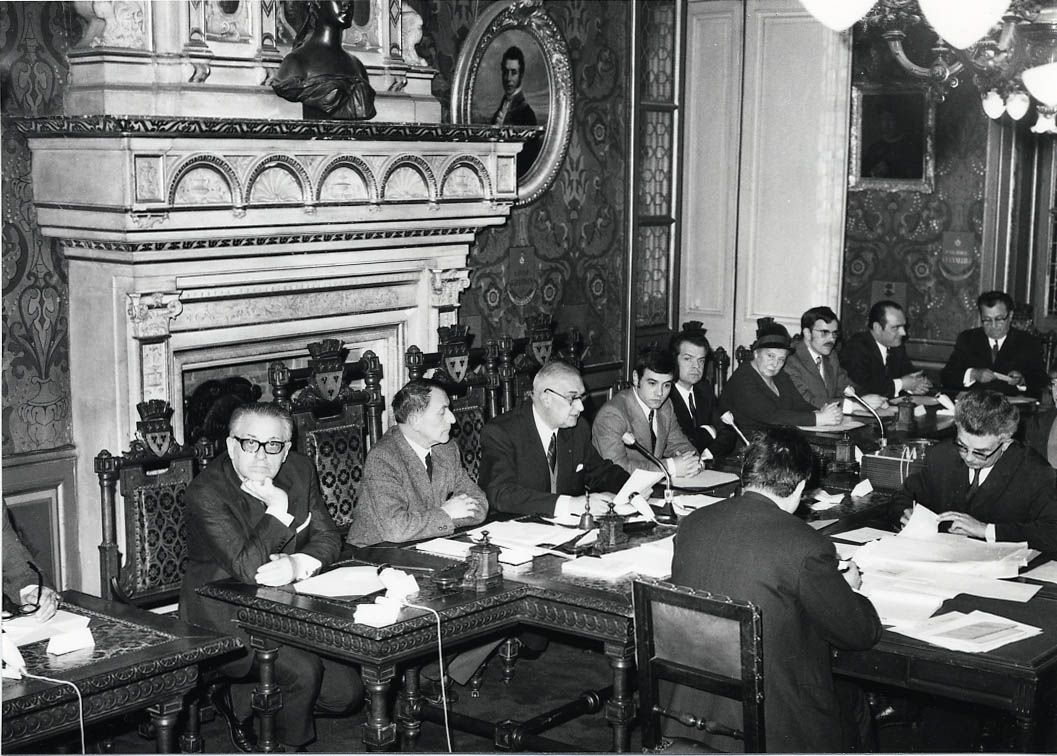 Procès-verbaux et délibérations du Conseil municipal : annotations