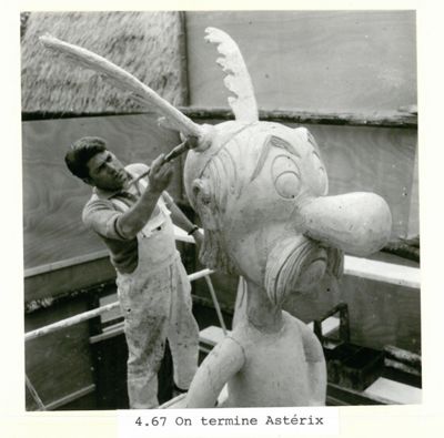 Floralies internationales de 1967 - Statue d'Astérix pour le village Floralix (AMO, 25S, Fonds et Photos Jean Malard)